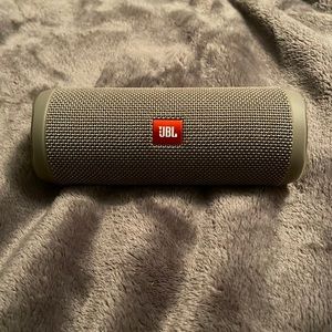 jbl flip 4 speaker grey